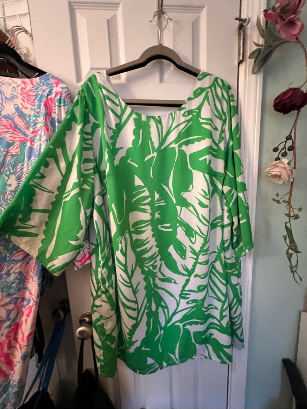 Green & White Tropical Print Women's Dress boom boom